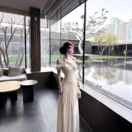 法式连衣裙女感名媛千金一字肩扭结礼服无袖气质收腰生日裙子