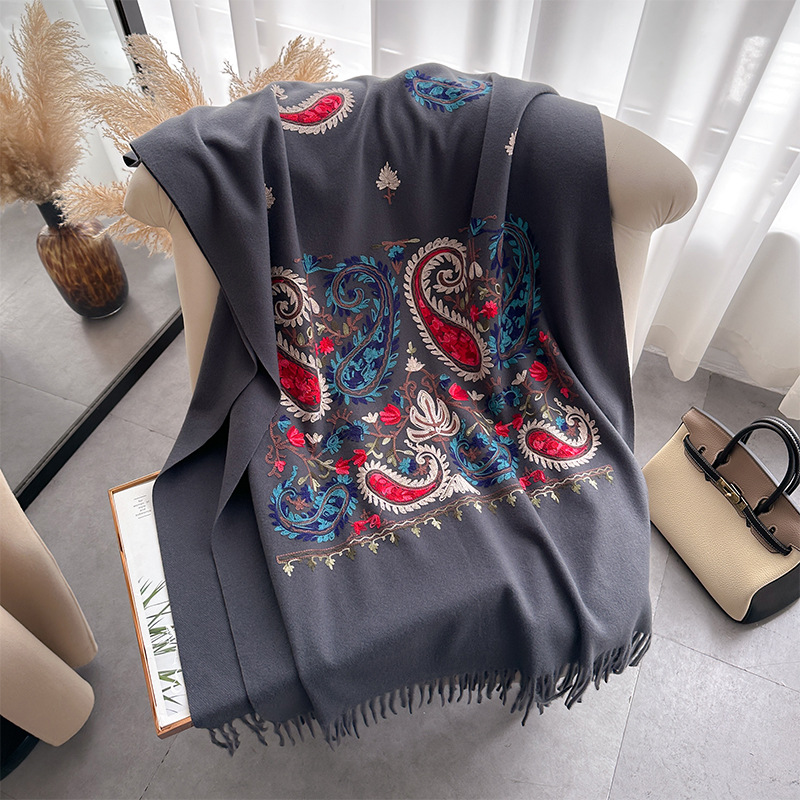 Nacionalidad viento bordado bufandas 2024 nuevo caju impresión retro imitación de cashmere grueso calentamiento larga camisa chal para mujeres image 8