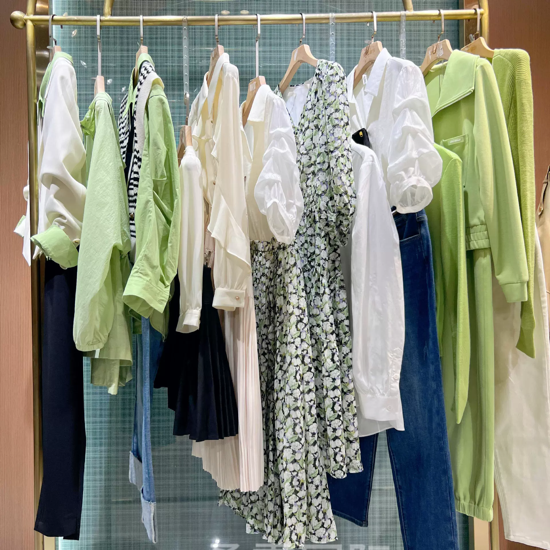 Ханчжоу бренд женской одежды скидка оптовая продажа