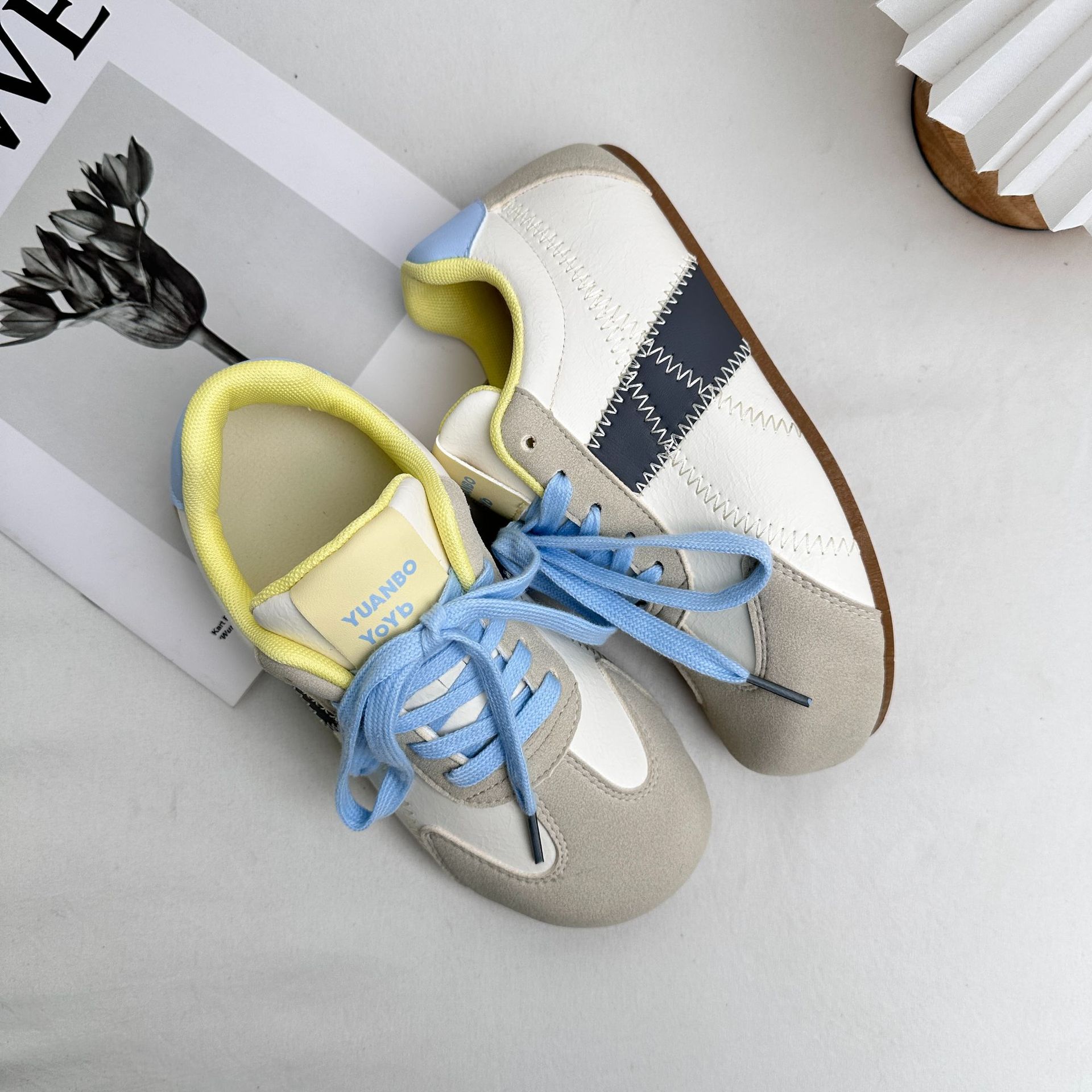 Yuanbo estudiantes primavera universal zapatos de entrenamiento alemán zapatos de cabeza cuadrada de mujer zapatos deportivos casuales Agan zapatos coreanos zapatos de mujer