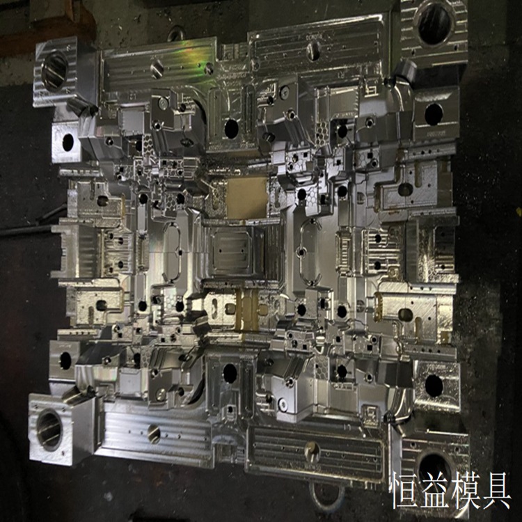 手柄啤酒箱注塑模具黄岩模具叠模厂传送链筒壳挡板PE底盘塑胶模具