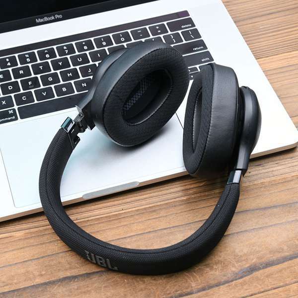 1 Pair Color: Black Material: Pu+Football Net Suitable for Jbl E65Btnc Duet Nc Live6