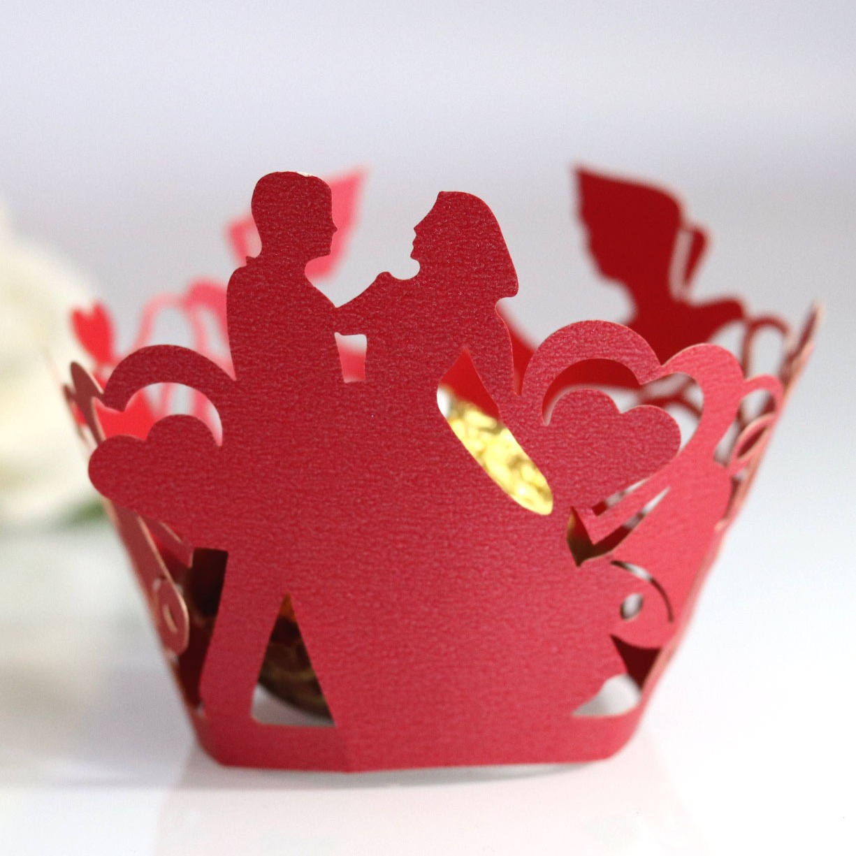 义乌工厂直销蛋糕纸围边情人节烘焙杯子蛋糕纸托镂空爱心纸杯现货