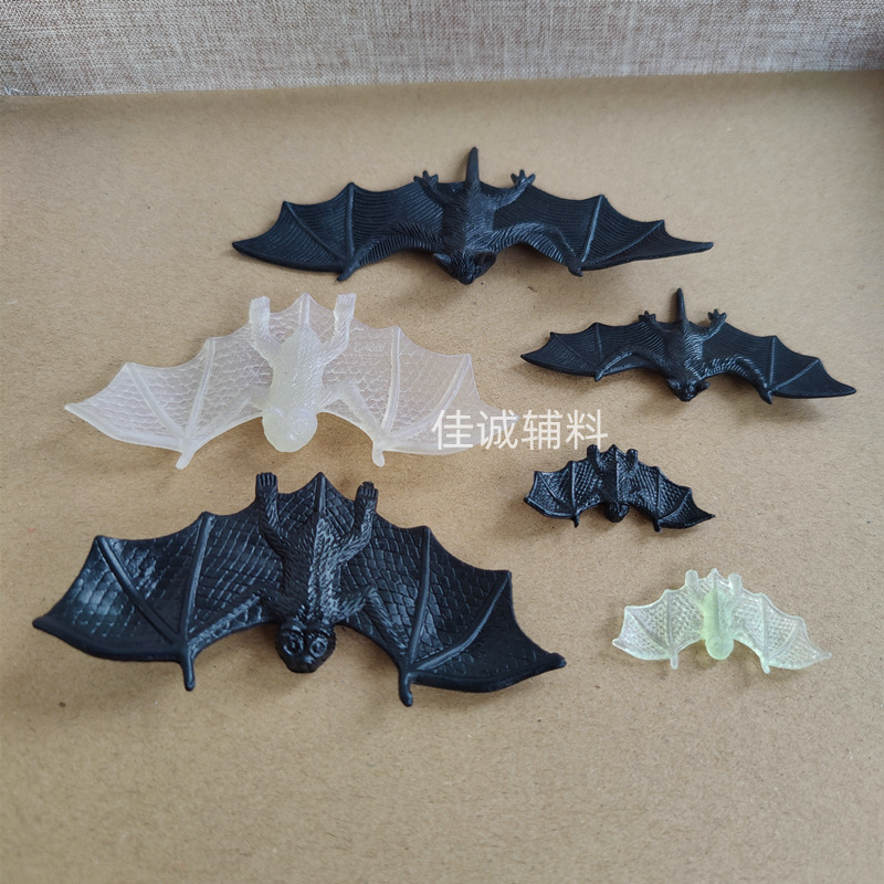 Cross-Border 4 Types of Plastic Black Simulated Bats 3-12cm Halloween Accessories Venue Decoration Mini Bats