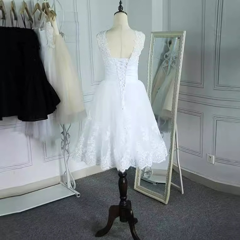 Comercio exterior europeo y americano vestido de novia de encaje corto viaje tul diamantes de imitación con cuello en V vestido de novia vestido retro image 5