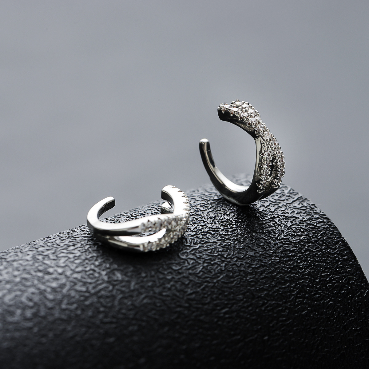 Cool Men’s Stud Earrings. Minimalist Street & Punk Style, Ideal For Casual, Party & Daily Wear. Made Of 316L Stainless Steel, Hypoallergenic, Nickel-_voghion.com