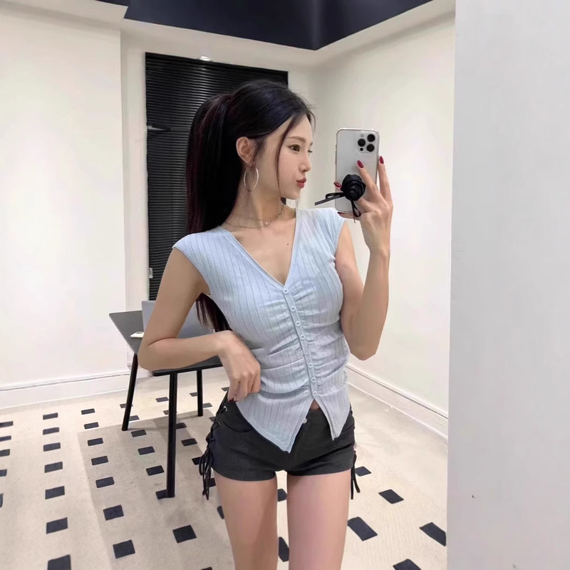 2025 New Summer Women's Clothing Sweet Pure Desire Sexy Sleeveless Pleated V Neck Waist Slimming Look T-Shirt Slim Top 2025 New Summer Women's Clothing Sweet Pure Desire Sexy Sleeveless Pleated V Neck Waist Slimming Look T-Shirt Slim Top