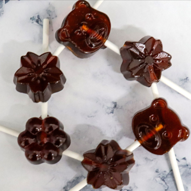 Pear Paste Lollipops 80g Bottle 10 Sticks Pear Flavor Candy No Artificial Colors key features