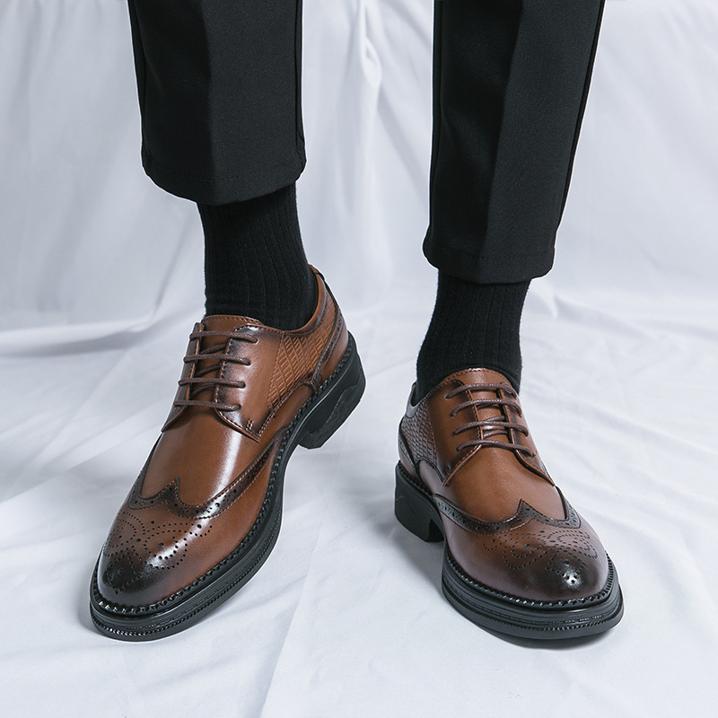 Hombres de cuero de vaca Bloc tallado zapatos de cuero otoño-invierno 2024 hombre vestido de negocios de suela gruesa zapatos de boda
