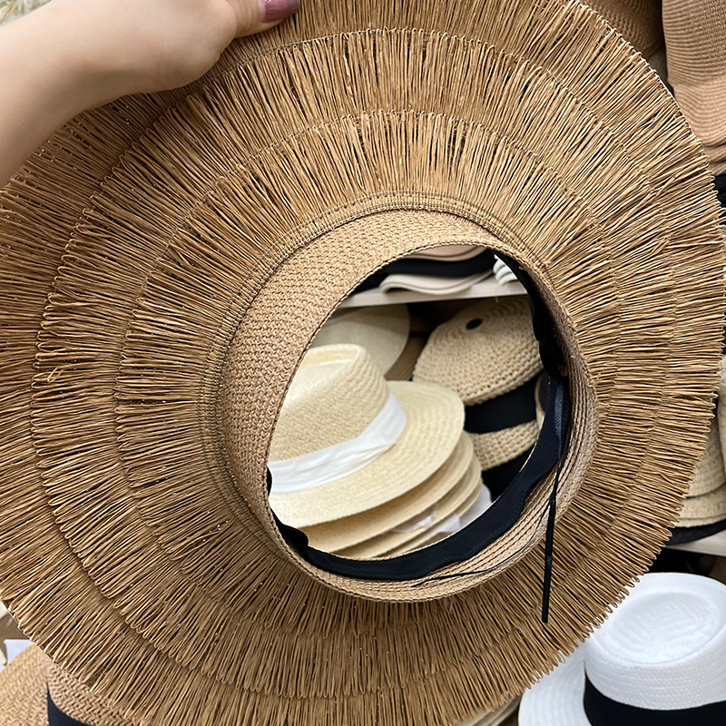 Summer Color Hand-woven Visor Straw Hat Wide Brim Hat display picture 4