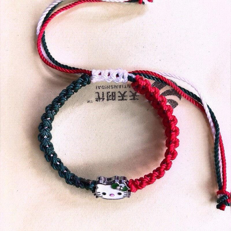 Cross-border sweet kt cat new heart-shaped magnetic bracelet hand-woven cute couple girlfriends hand rope gift