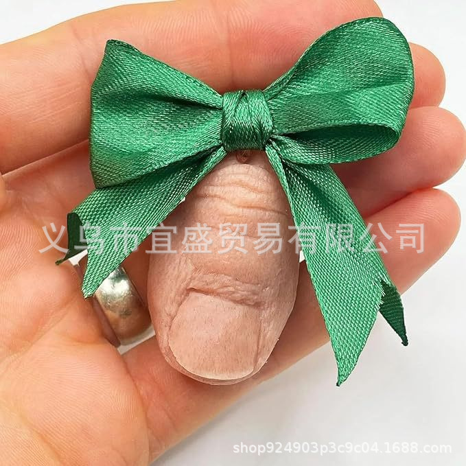 Cross-border Christmas Parasitic Toes Cute Resin Hanging Design Home Decorations Christmas Tree Ornaments