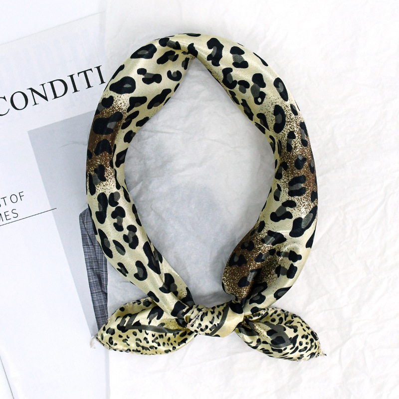 50 toallas cuadradas francesas retro punto de onda de color contraste de moda para proteger el cuello con patrón de cuello de seda de alta calidad bufandas