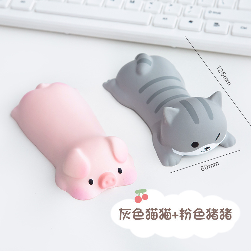 핑크 돼지 + 회색 고양이