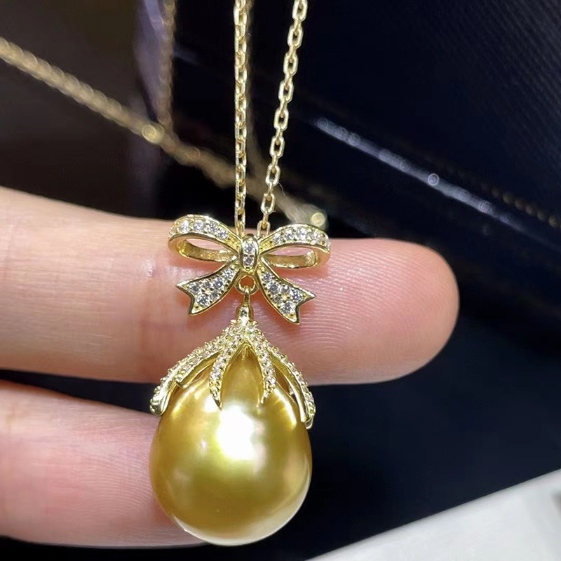 Fashionable elegant accessories