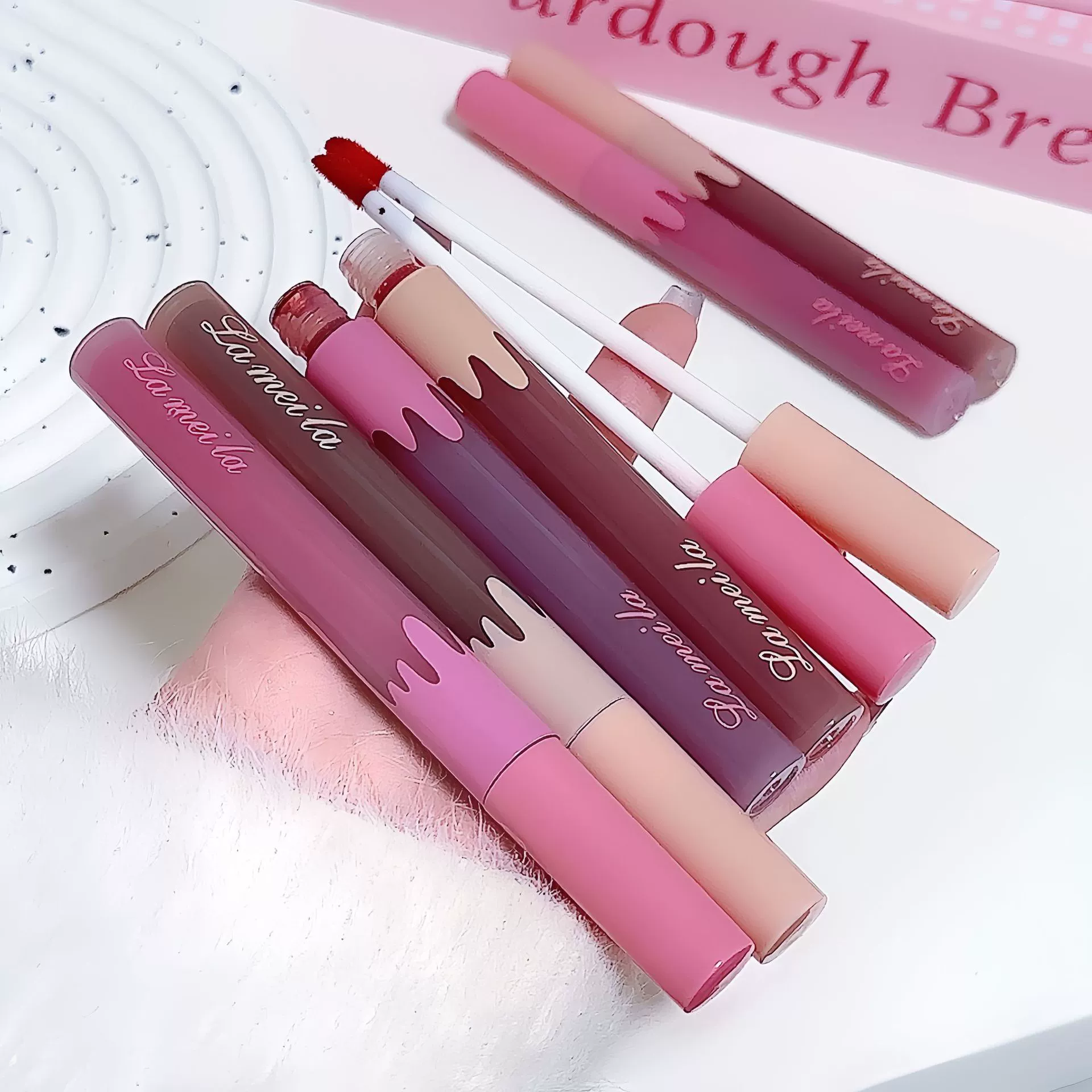 Матовый глянец для губ Matte Glass Lip Gloss, интернет‑популярность, полупрозрачная тень, стойкий эффект