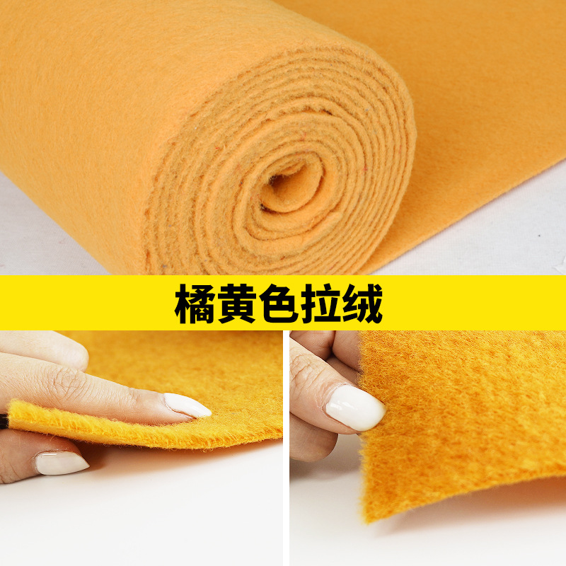 結婚祝いの赤いじゅうたんは一度に結婚して店の入り口を開店します。