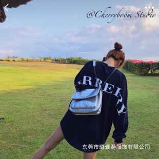 ���ͼ�؛ԭ�˽��䱬�����ĸLOGO�������ɱ����l����Ůͬ��ٴ�