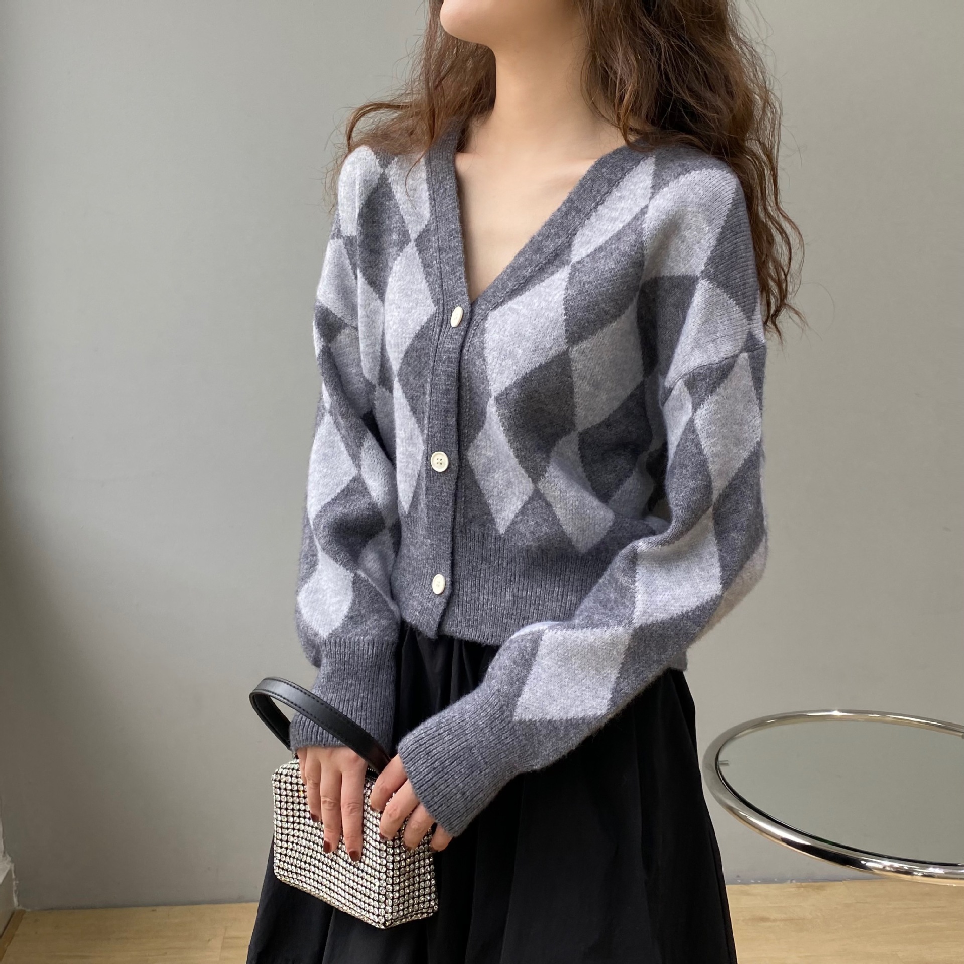 (2개) JIA ZHI | 다이아몬드 패턴 프렌치 스타일 브이넥 가디건 스웨터 재킷 한국 스타일 스웨터 쇼트 탑 B7230