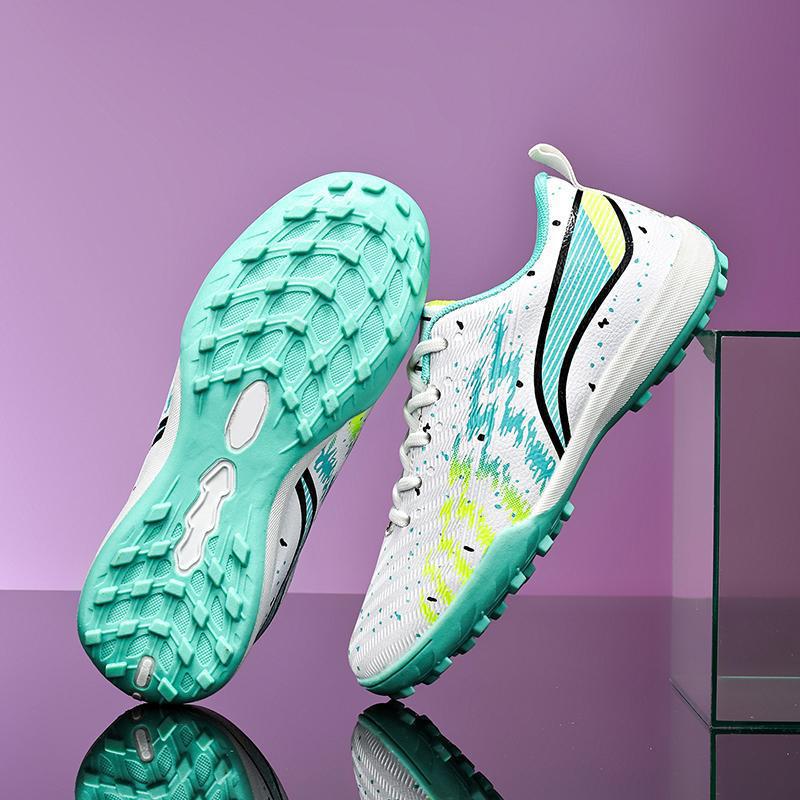 Zapatillas de Fútbol Infantil Tallas 31-40 con Tacos Suaves de Cuero y Caucho, para Entrenamiento en Terreno Duro