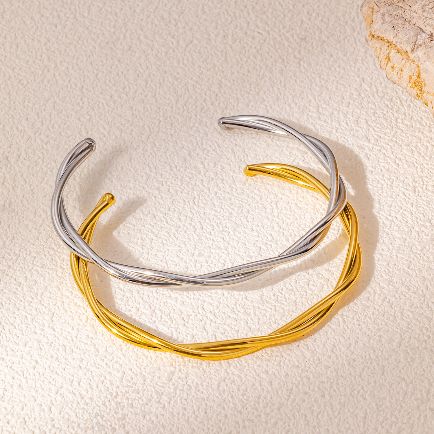 Bracelet Jonc Ouvert En Acier Inoxydable Plaque Or Elegant_voghion.com