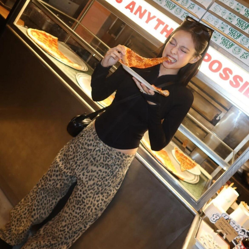 In stock: Jennie's same style ORDE* Korean trendy designer loose-fit American-style leopard print wide-leg jeans for women In stock: Jennie's same style ORDE* Korean trendy designer loose-fit American-style leopard print wide-leg jeans for women