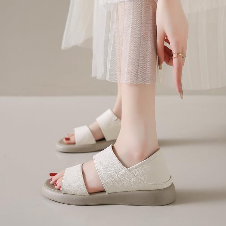 Sandalias para mujeres 2024 verano nuevo cuero suave versátil zapatos de mujer retro antideslizantes sandalias redondas dos zapatas para mujeres