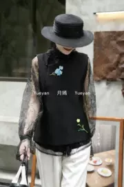 女式马甲;女式衬衫;连衣裙