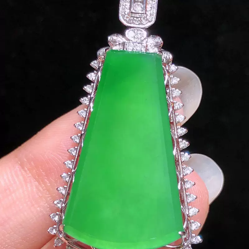 批发天然缅甸翡翠a货 18K金镶嵌阳绿无事牌翡翠吊坠项饰饰品