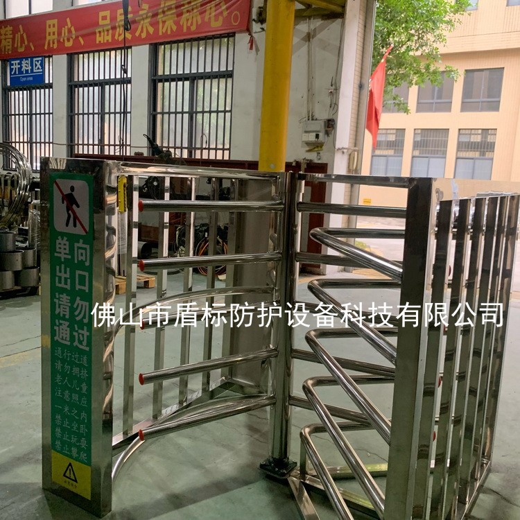 矩形梳状单向通道闸车站出口手推旋转门佛山西樵南庄景区半高转闸