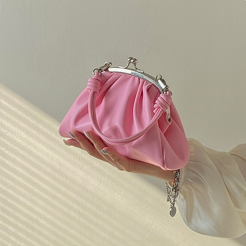 2024 trendy girl cute pleated clip dinner bag high-end chain bag portable messenger bag dumpling bag for women