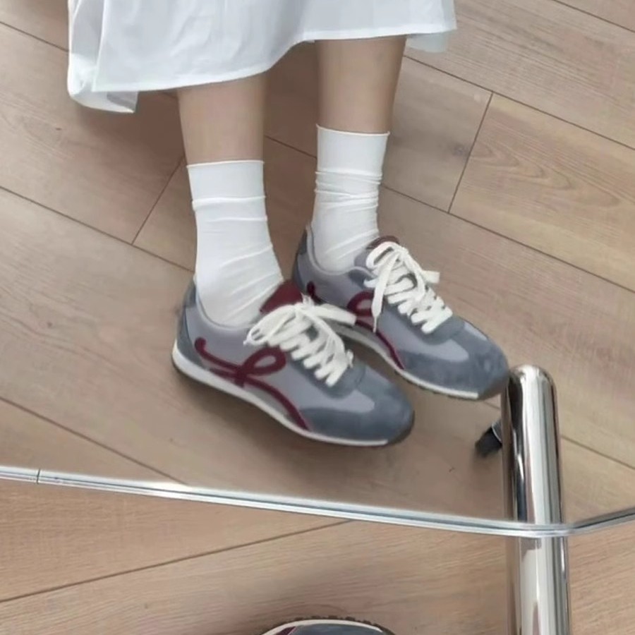 Versión de piel de vaca ~ Zapatos de entrenamiento alemán retro, zapatos deportivos casuales con cordones a juego de colores de todo fósforo, zapatos blancos planos para mujer, zapatos Forrest Gump