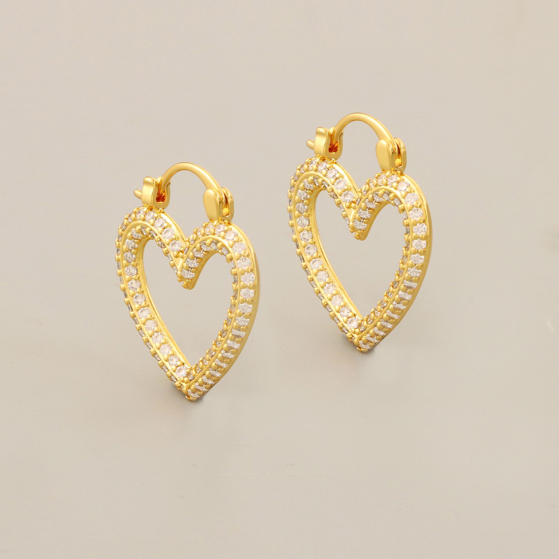 Fashion Heart Shape Copper Gold Plated Hollow Out Rhinestones Drop Earrings 1 Pair