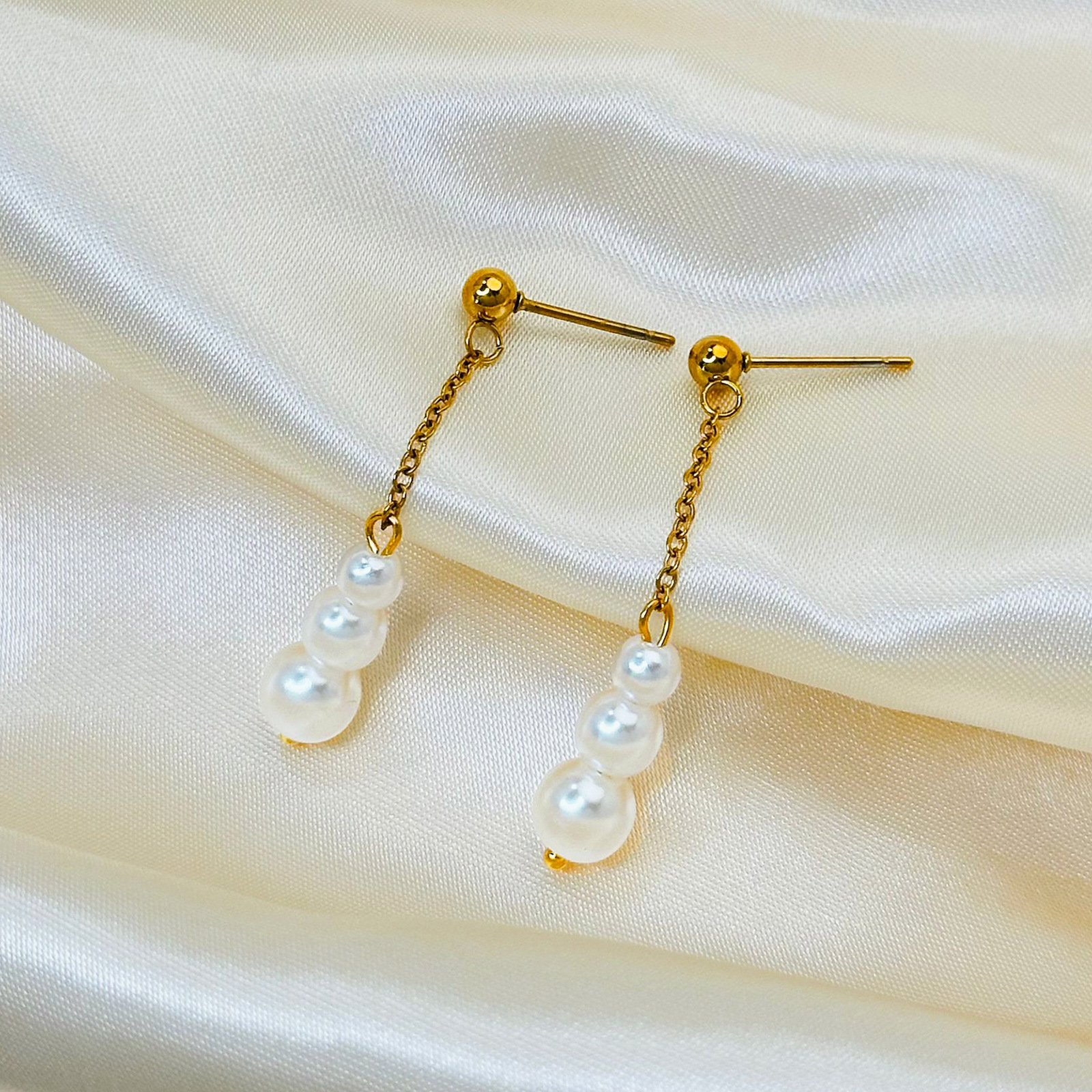 Tres pendientes de perlas franceses no se desvanecen en oro nuevo diseño de lujo ligero de moda pendientes de temperamento