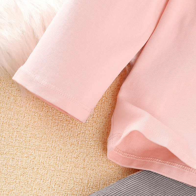 Top a maniche lunghe e pantaloni con bretelle stampati in cartone animato per bambini 2024 in due pezzi per set di abbigliamento primaverile per ragazze_voghion.com