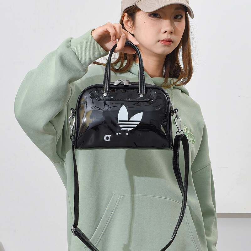 Little Red Book Influencer Picks: Vintage Bowling Bag with Monogram Print, Clover-Shaped Small Handbag, Single Shoulder Crossbody Women's Bag Little Red Book Influencer Picks: Vintage Bowling Bag with Monogram Print, Clover-Shaped Small Handbag, Single Shoulder Crossbody Women's Bag