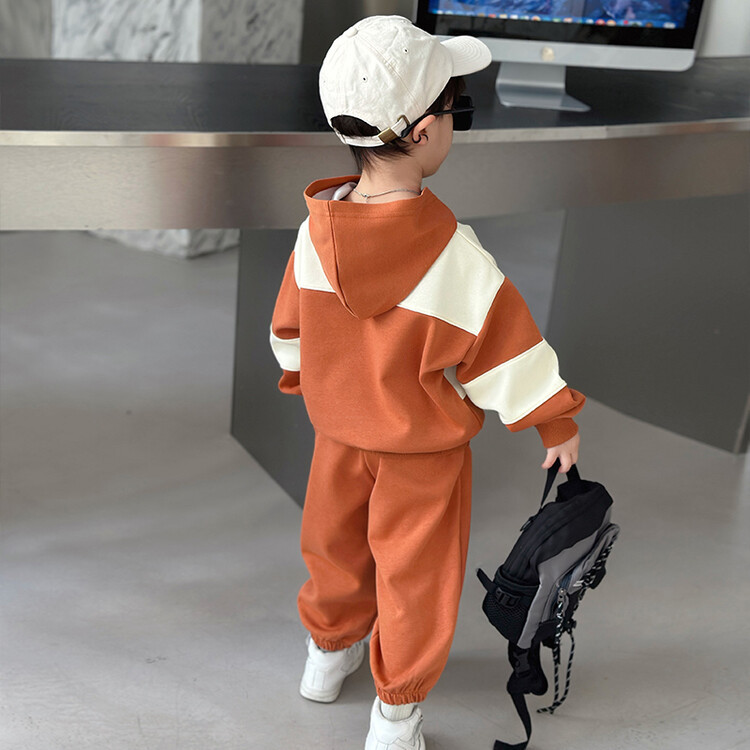 Color Block per ragazzi 2023 Primavera e autunno Nuovi set sportivi con cappuccio per il tempo libero per bambini Vestiti alla moda per bambini_voghion.com