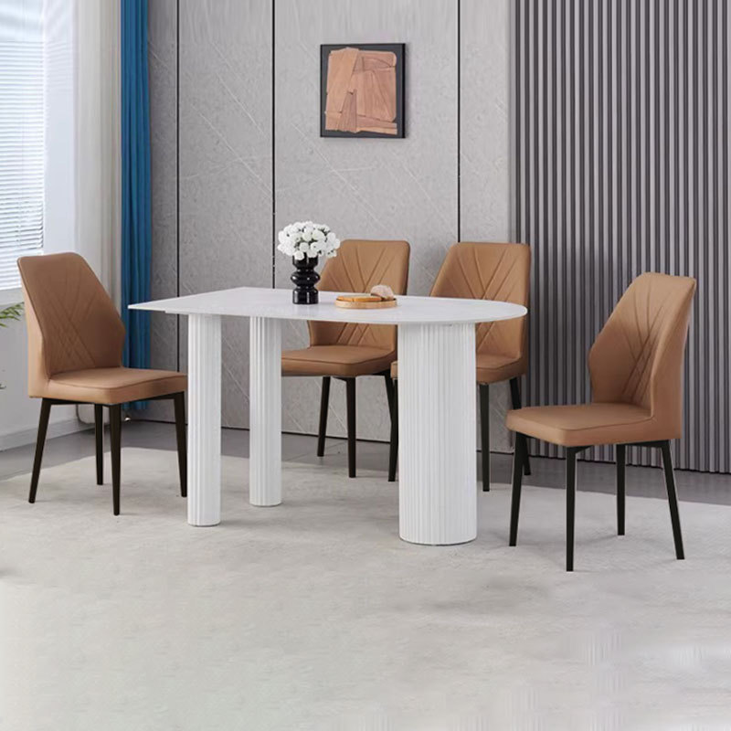 Silla de comedor con tablero de pizarra, estilo crema de lujo ligero, silla con respaldo, uso doméstico moderno y minimalista, venta al por mayor del fabricante, tapicería suave, estructura de metal.