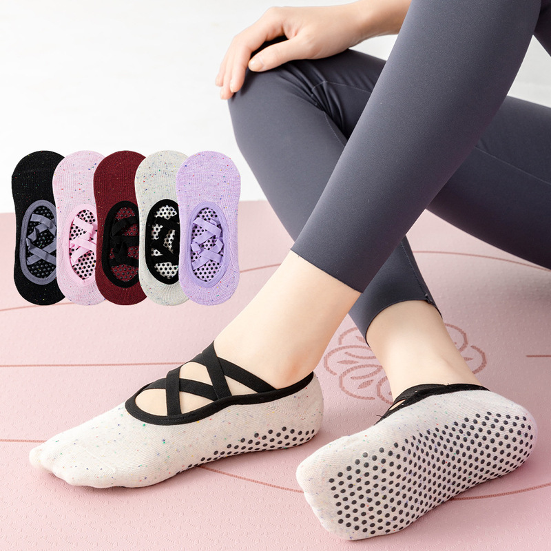 Women's yoga socks with straps, short socks with non-slip dots, shallow-mouth boat socks, indoor fitness and dance socks, and specialized Pilates socks