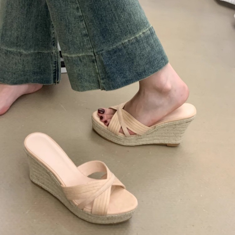 ミント曼波緑 ~ 2025新型の小さい背の厚いサンダルの女性の草編みの坂とスリッパの外はハイヒールを履いています。|undefined