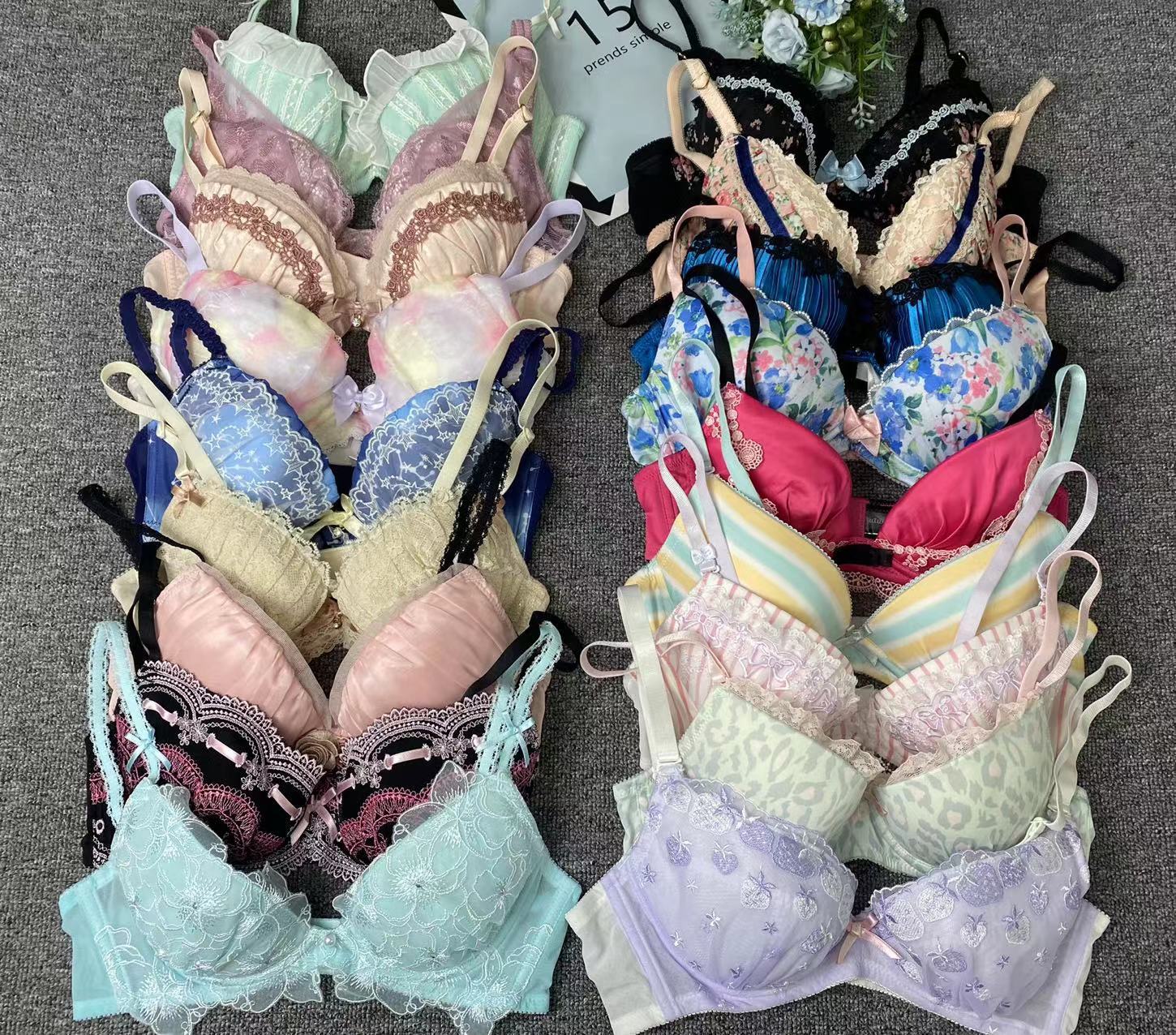 Japonés y coreano niñas sujetador diverso sujetador mixto stock cola bienes sujetador bordado de alta calidad extranjero solo sujetador