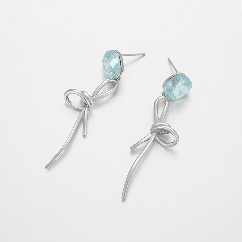 Xuping moda ligera de lujo imitación de aretes de cristal geometría cuadrada arco bordilla pernos de orejas elegante temperamento auriculares mayorista