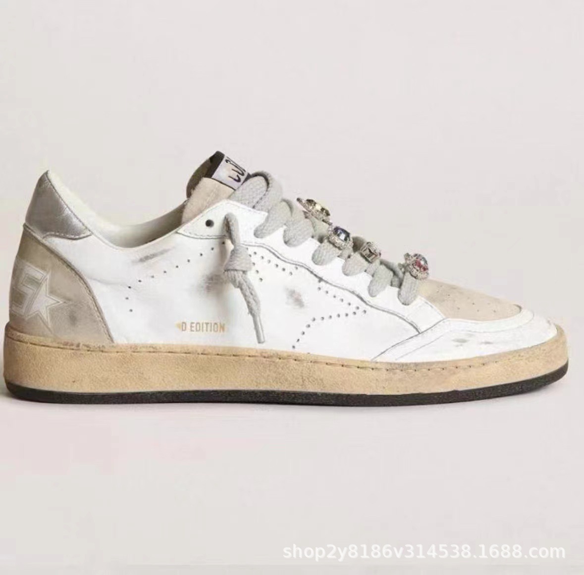 실버 테일 라인스톤