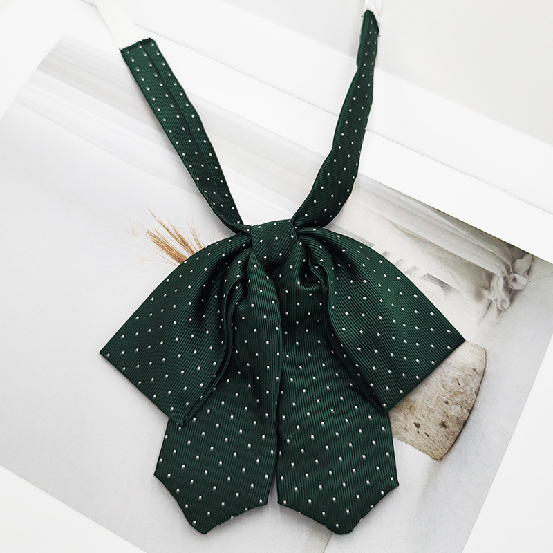 Punto de fabricante Pajarita de oreja colgante JK Pajarita de cuello de color sólido Estilo universitario japonés Chicas lindas con lazo Jacquard