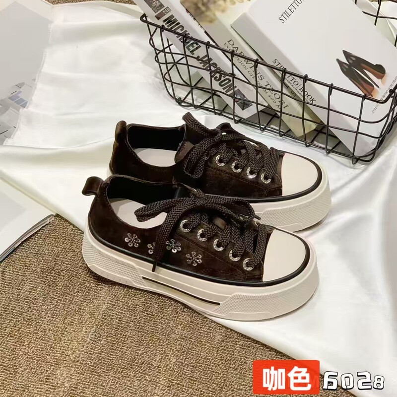 Thick-soled gold velvet retro fashion sneakers, 2026 autumn and winter new style, single-lining women's shoes, height-increasing, versatile and casual Thick-soled gold velvet retro fashion sneakers, 2026 autumn and winter new style, single-lining women's shoes, height-increasing, versatile and casual