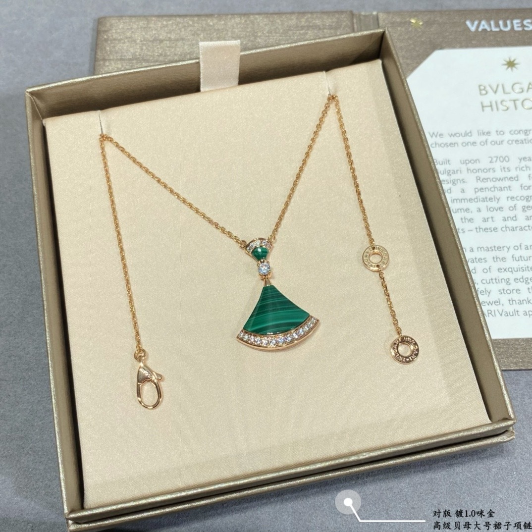 Rose gold green agate double row diamonds