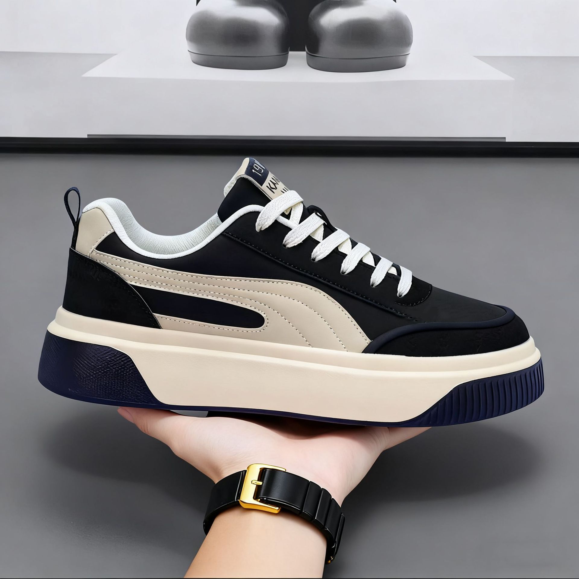 2025 New Men's Shoes Breathable Men's Casual Shoes Student Casual Sports Shoes Low-Top Thick Sole Breathable Trendy Men's Running Shoes