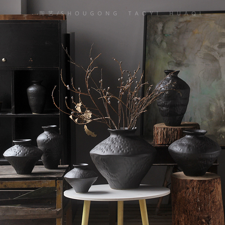 Black stoneware jar new Chinese retro Zen style ceramic vase ornaments for tea room and hotel