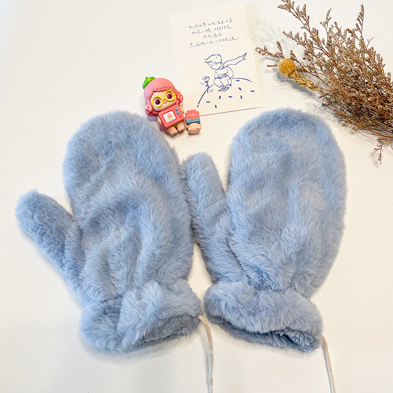 Guantes de felpa de dibujos animados de color sólido estilo INS para mujer, guantes gruesos de invierno para ciclismo para estudiantes, forrados con forro polar, cálidos y resistentes al frío, guantes de dedos completos, estilo INS.