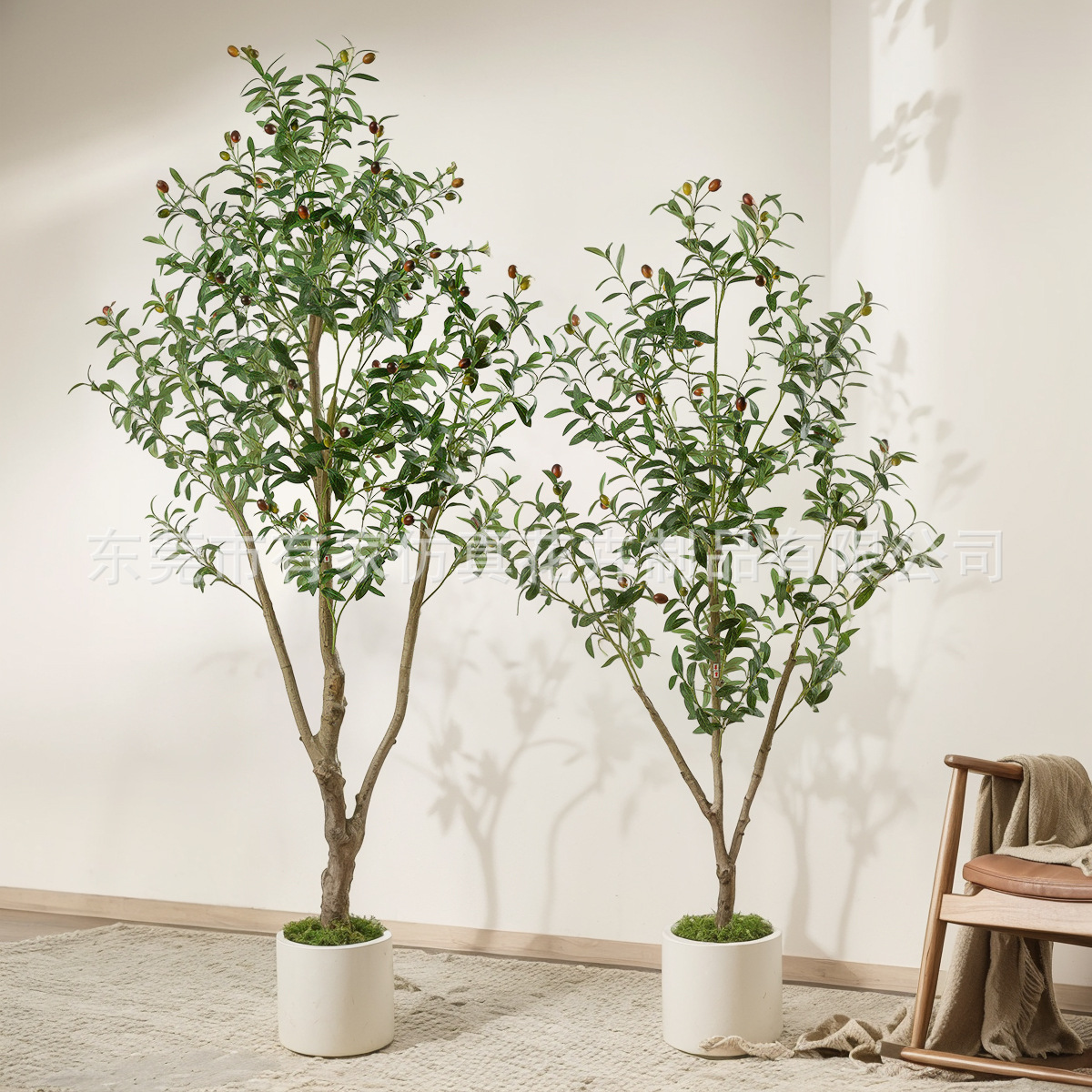 Aterrizaje de olivo de simulación de Amazon transfronterizo Adornos de decoración del hogar a gran escala Plantas verdes en macetas Desmontaje de plantas de árboles falsos